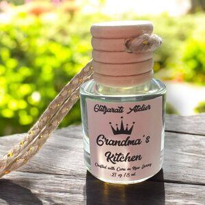 Grandma's Kitchen Scented Hanging Glass Car Oil Diffuser Freshener 8ml